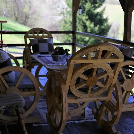 Lodge Forest On The Pyramid *