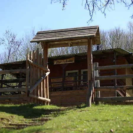 فوريست لودج أون ذا بيراميد بيت خشبي